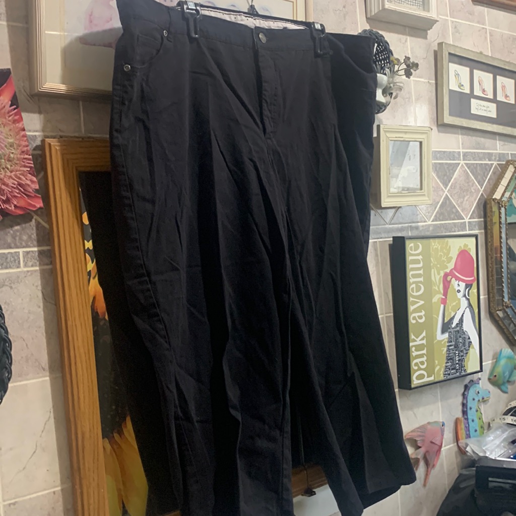 Basic Editions Capris